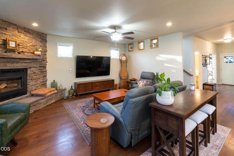 Tiny photo for 17101 SE Hopi Road, Prineville, OR 97754 (MLS # 220224527)