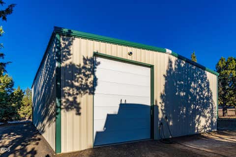 Tiny photo for 17101 SE Hopi Road, Prineville, OR 97754 (MLS # 220224527)
