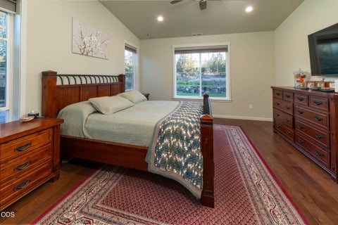 Tiny photo for 17101 SE Hopi Road, Prineville, OR 97754 (MLS # 220224527)