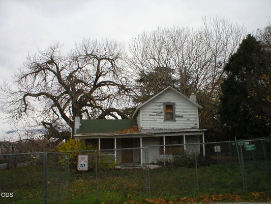 380 CLAY ST, ASHLAND, OR 97520 - Image 0ebf3e121b8e2eadab72601db8a46c2e/1638296821