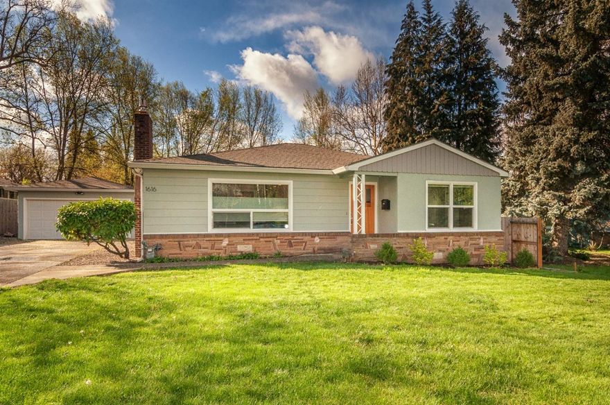 Beautiful home in Old East Medford. Remodeled in 2014 and features granite counter tops - renewed cabinetry, and ceramic title. Master bedroom has great updated bath with walk in closet. Newly painted and decorated. Tile floors in kitchen and both bathrooms have hardwood floors. Huge yard with sprinkler system, fenced yard and raised garden beds. Covered back patio with outdoor bar is perfect for entertaining. Detached double car garage/shop, lots of parking in driveway and street. Tons of charm and a must see!