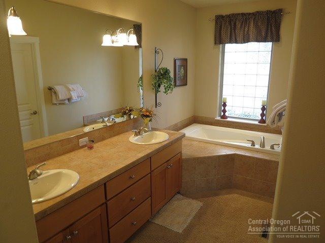 Eagle Crest - Residential