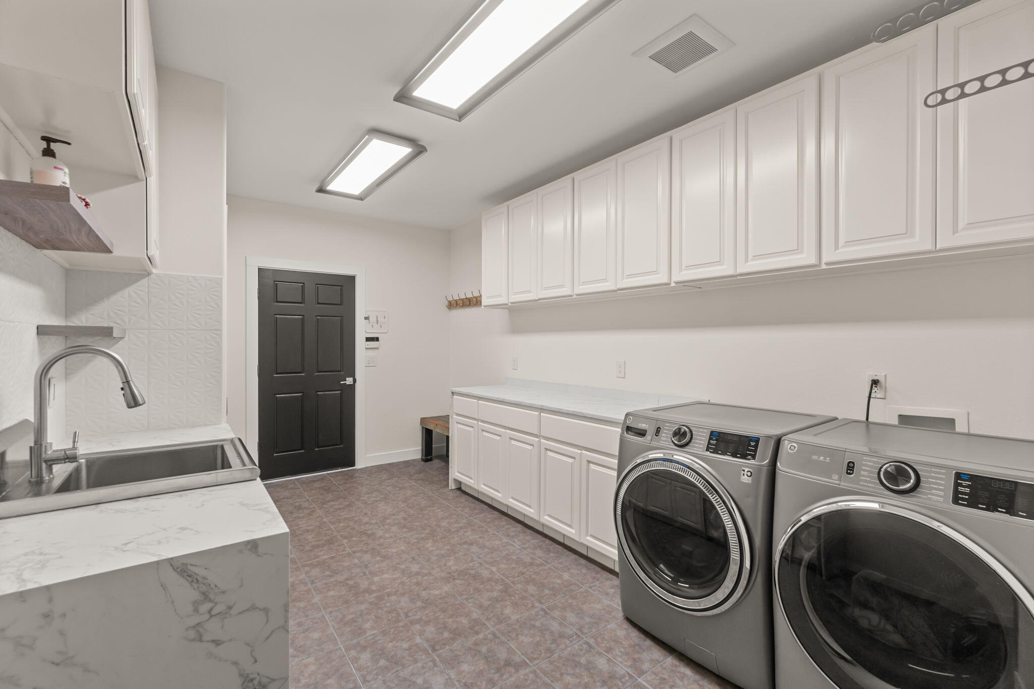 Broken Top - Residential