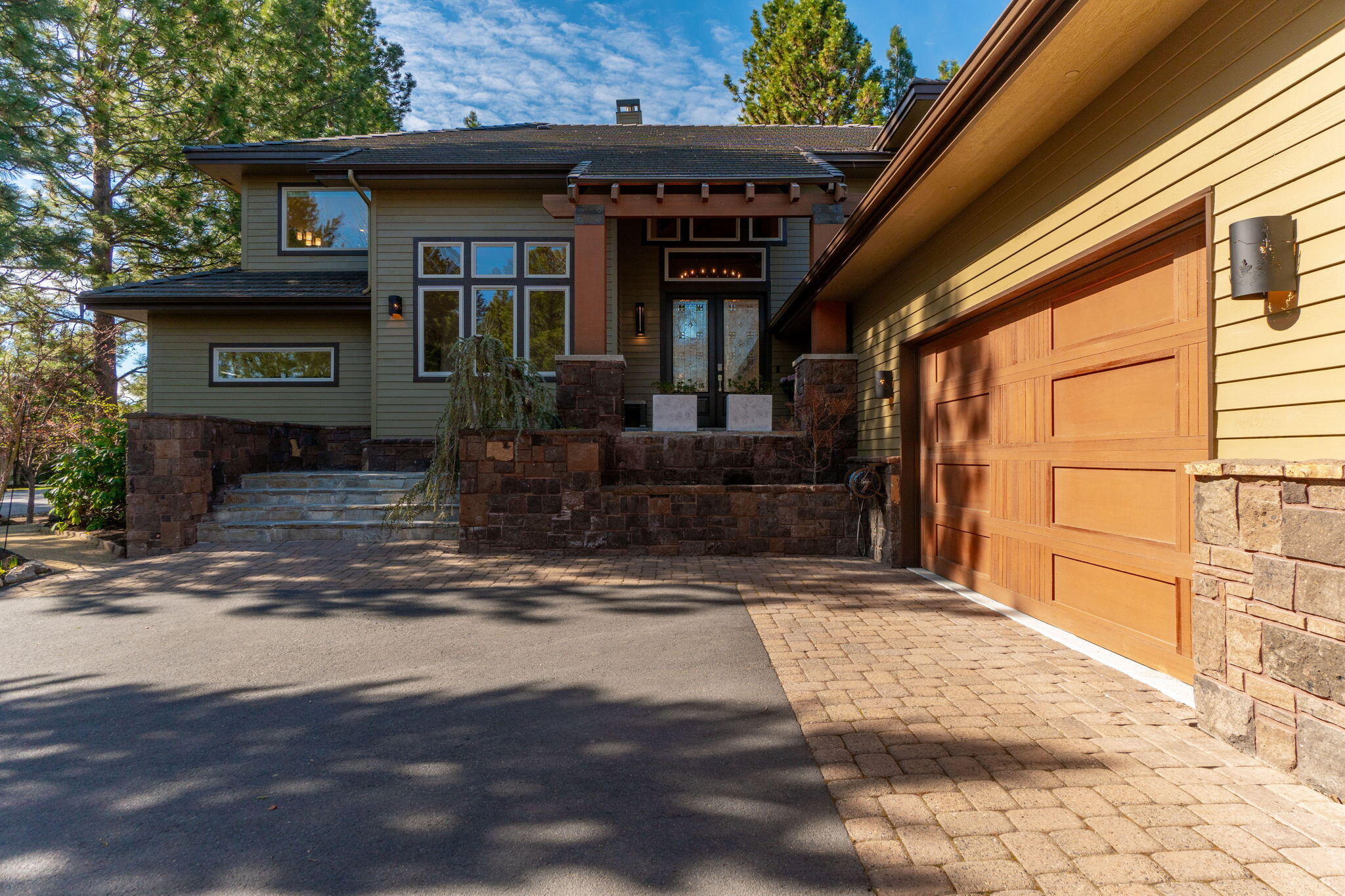 Broken Top - Residential