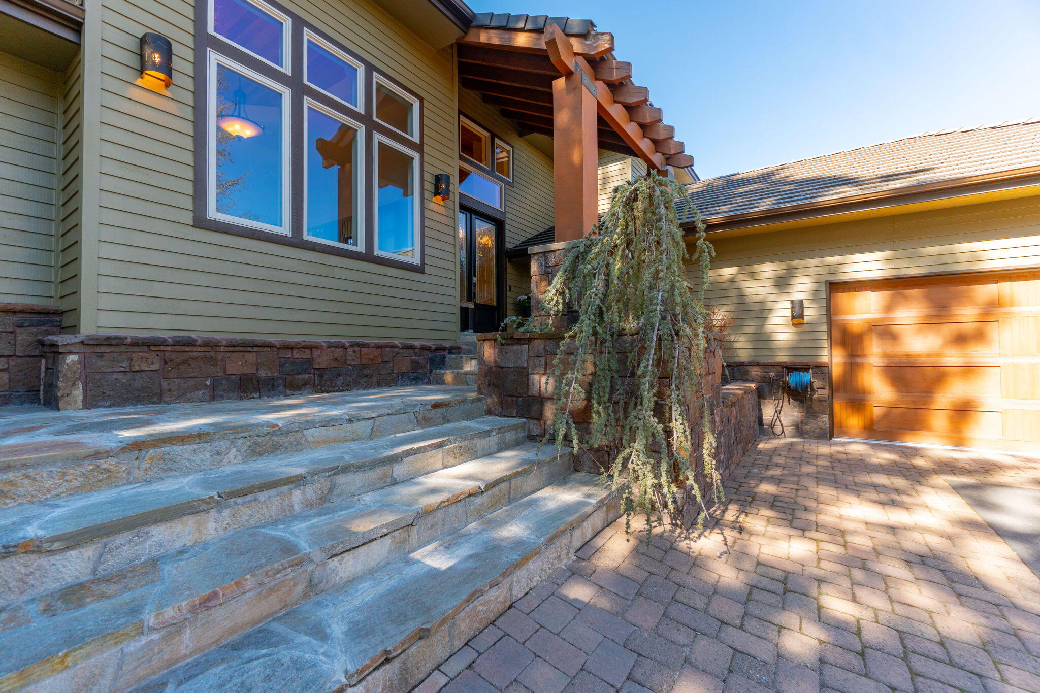 Broken Top - Residential