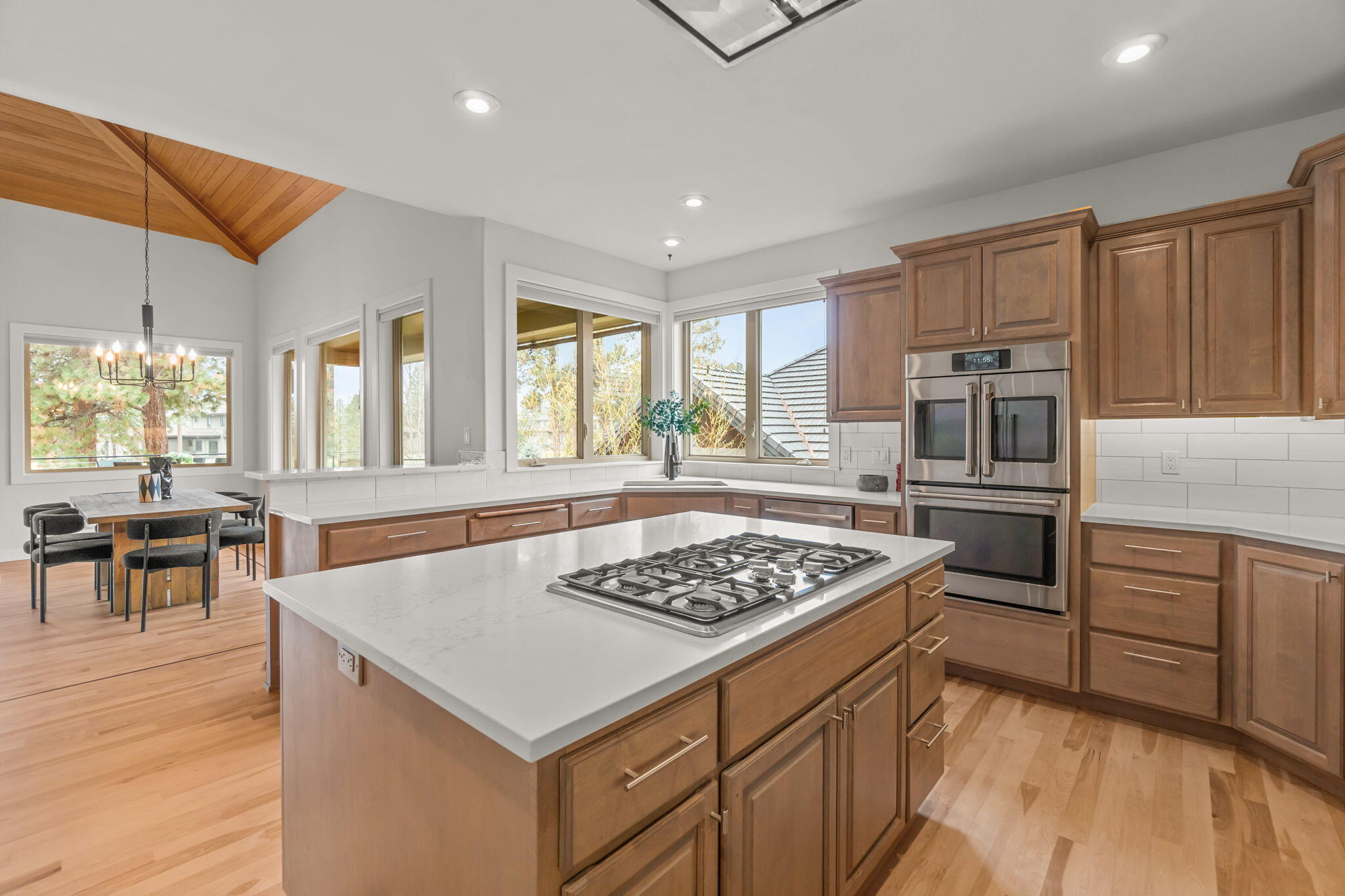 Broken Top - Residential