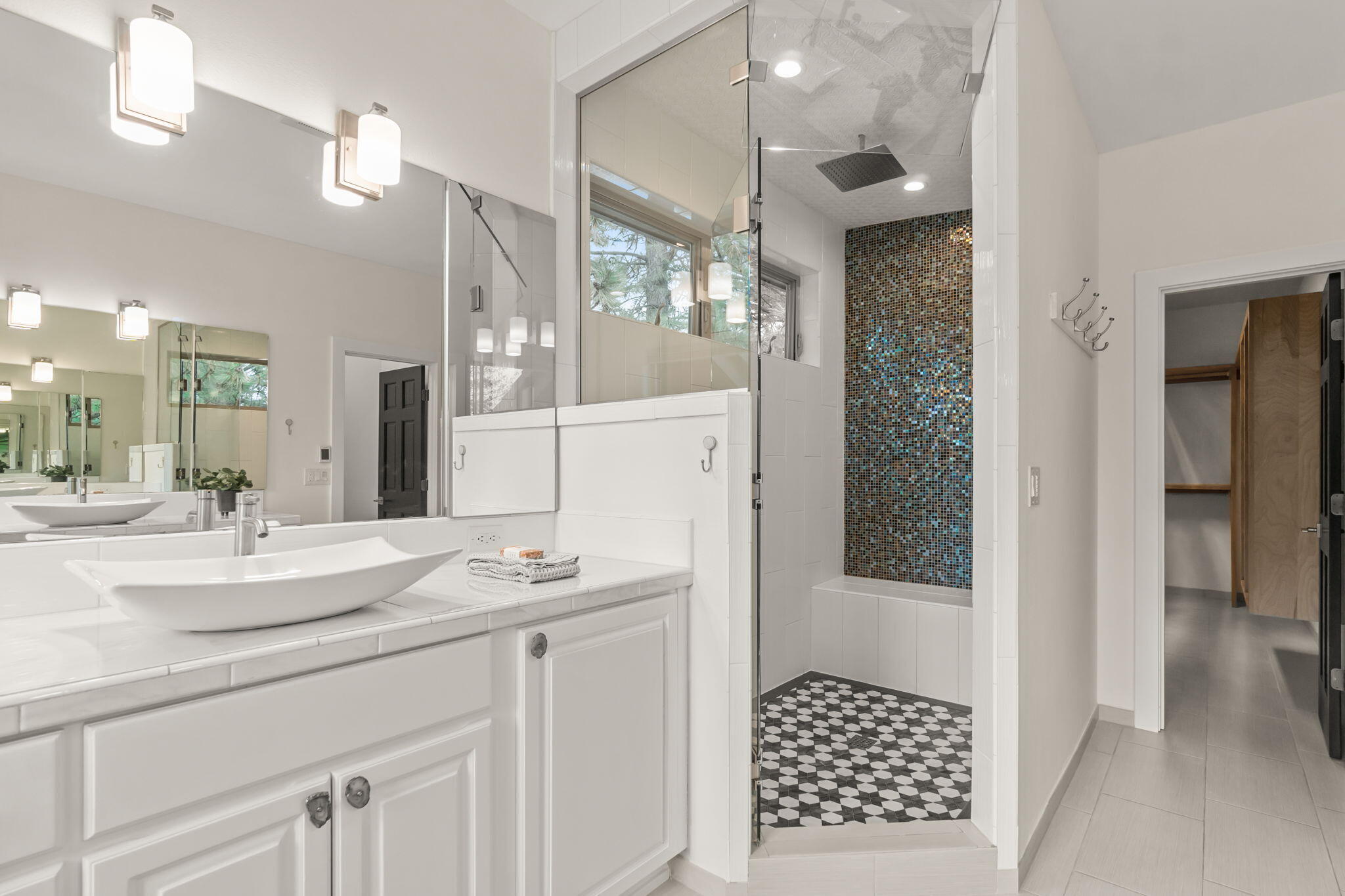 Broken Top - Residential