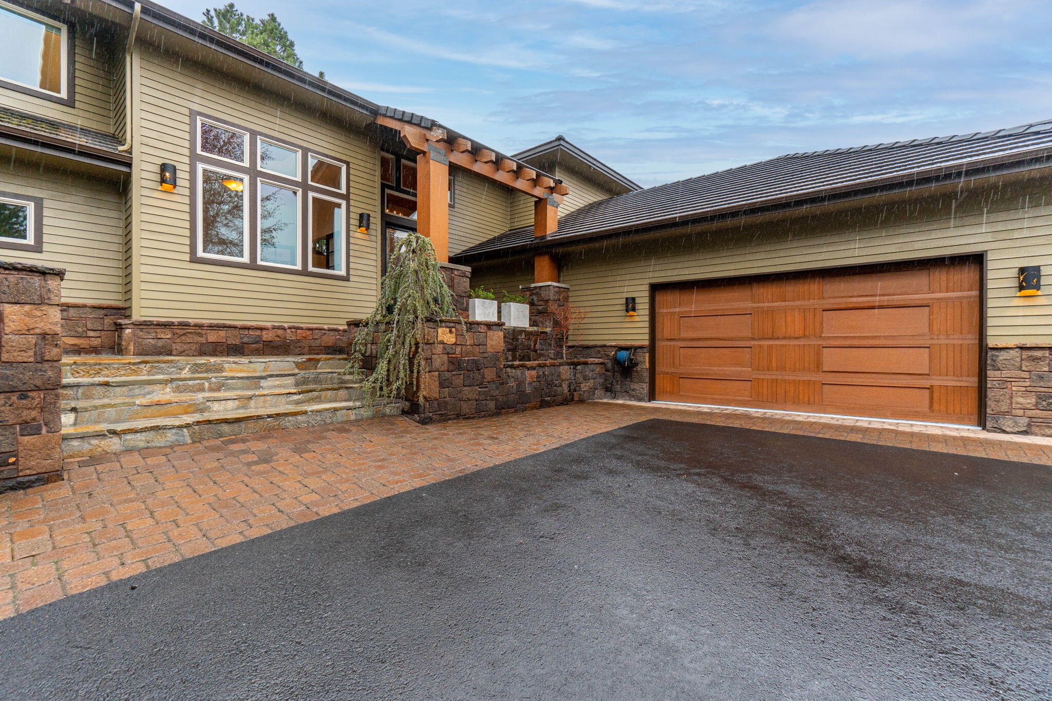 Broken Top - Residential