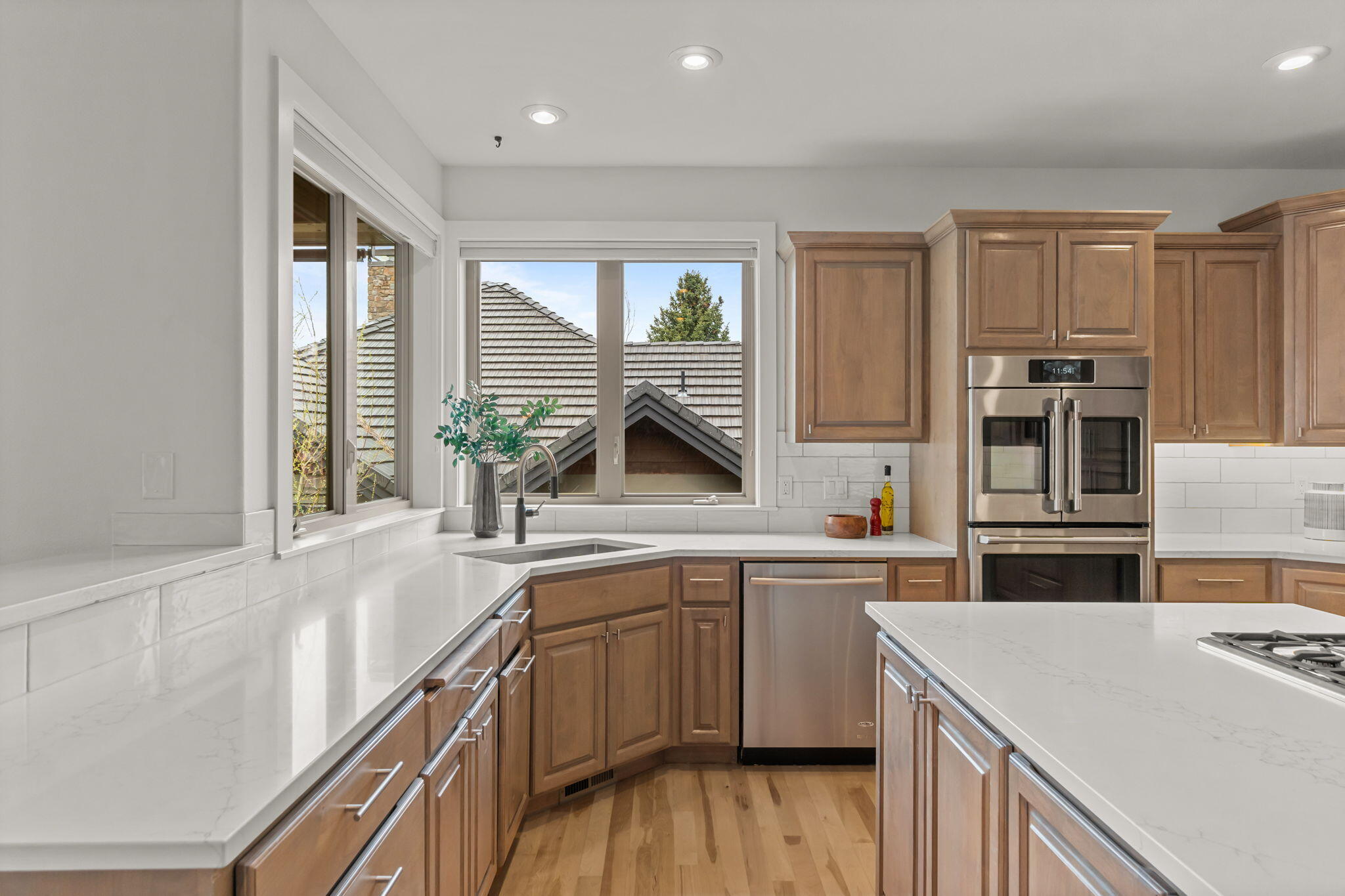 Broken Top - Residential