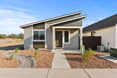 4115 SW Obsidian Place 156 Redmond OR 97756