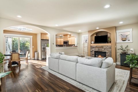 Tiny photo for 63137 Britta Street, Bend, OR 97703 (MLS # 220219663)