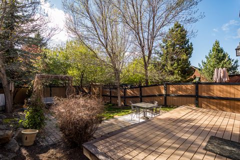 Tiny photo for 63137 Britta Street, Bend, OR 97703 (MLS # 220219663)