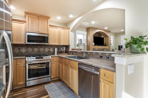 Tiny photo for 63137 Britta Street, Bend, OR 97703 (MLS # 220219663)