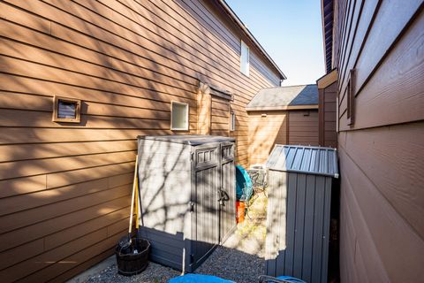 Tiny photo for 63137 Britta Street, Bend, OR 97703 (MLS # 220219663)