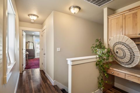 Tiny photo for 63137 Britta Street, Bend, OR 97703 (MLS # 220219663)