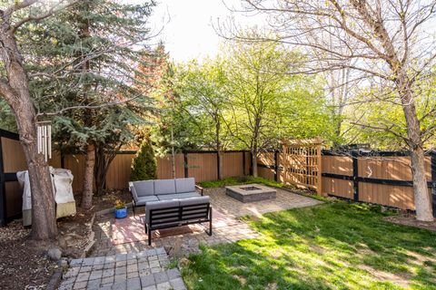 Tiny photo for 63137 Britta Street, Bend, OR 97703 (MLS # 220219663)