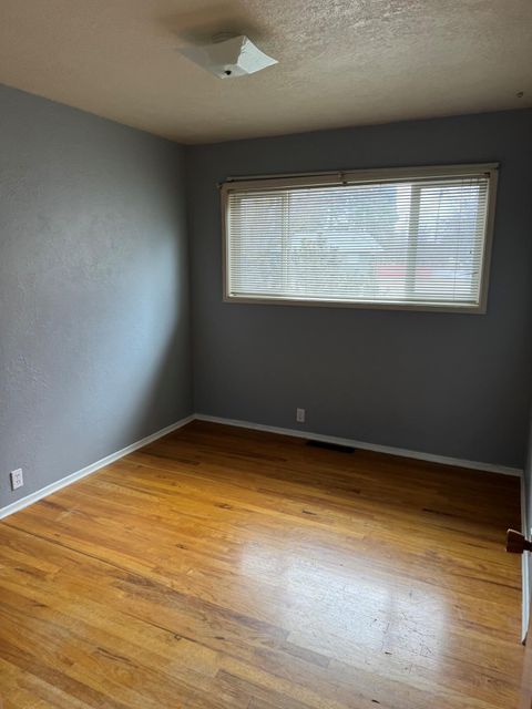 Tiny photo for 4785 Onyx Drive, Klamath Falls, OR 97603 (MLS # 220212497)