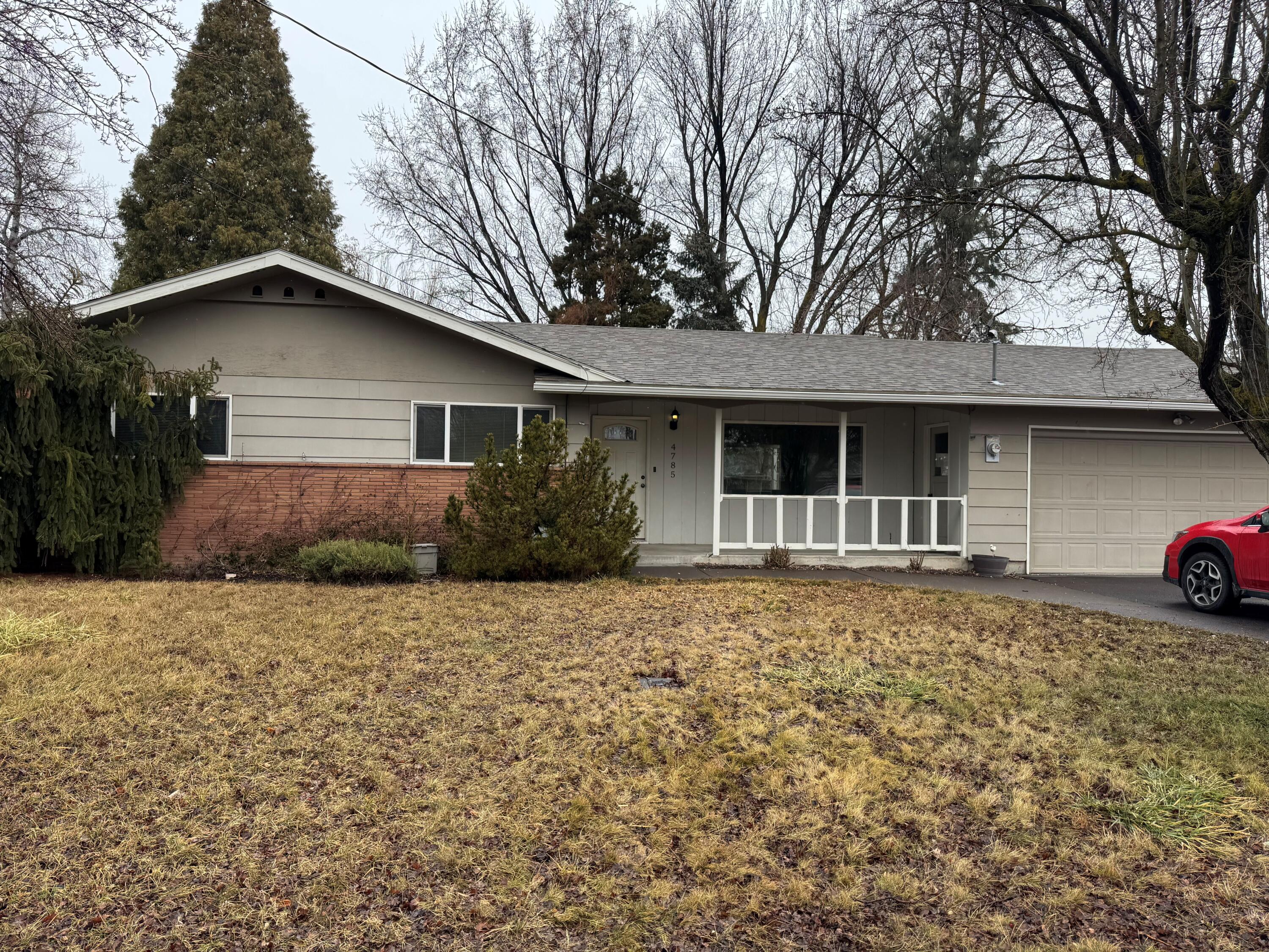 Summers Lane Homes - Residential