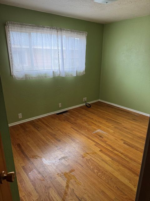 Tiny photo for 4785 Onyx Drive, Klamath Falls, OR 97603 (MLS # 220212497)