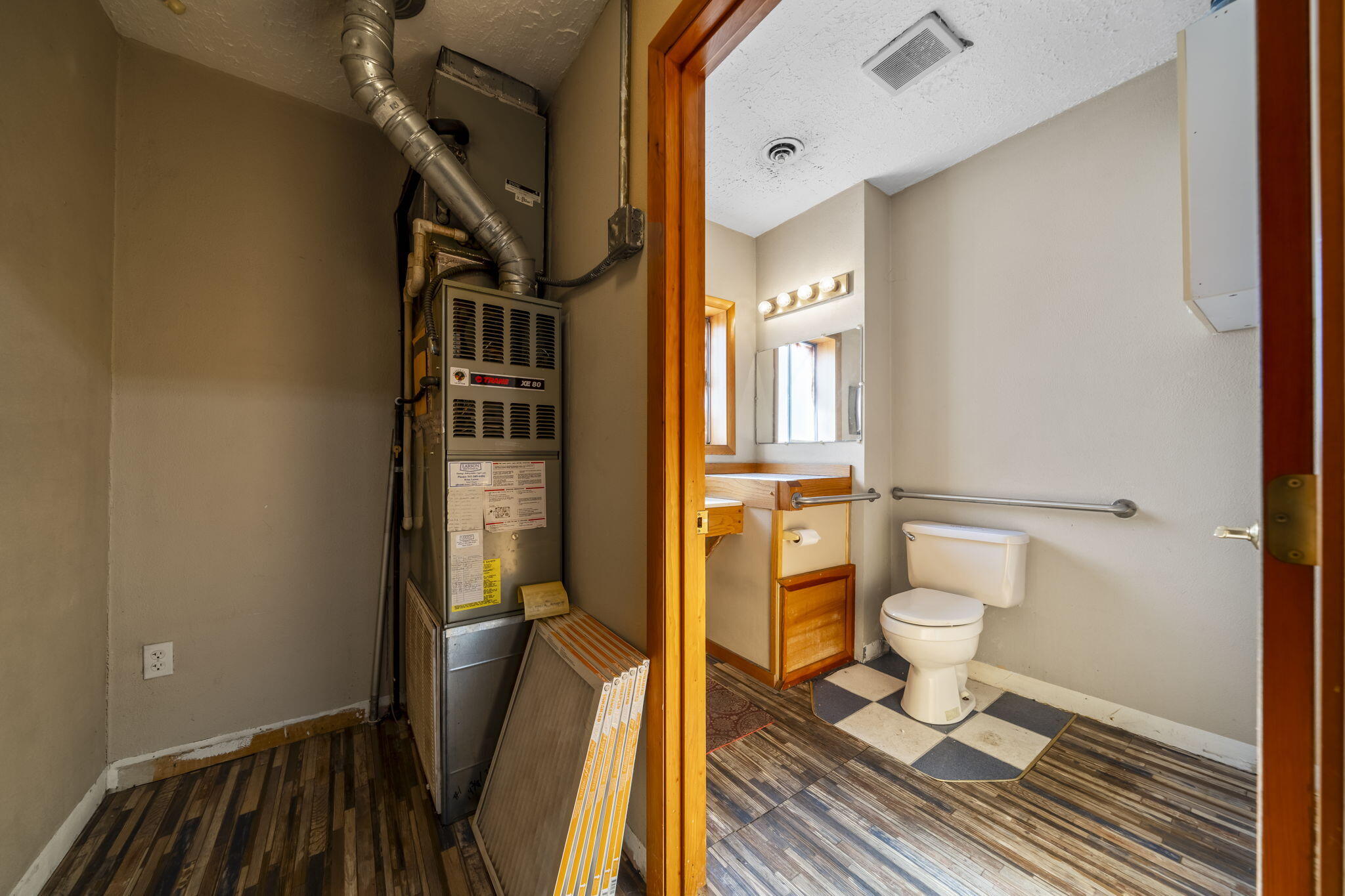 Terminal - Commercial Sale