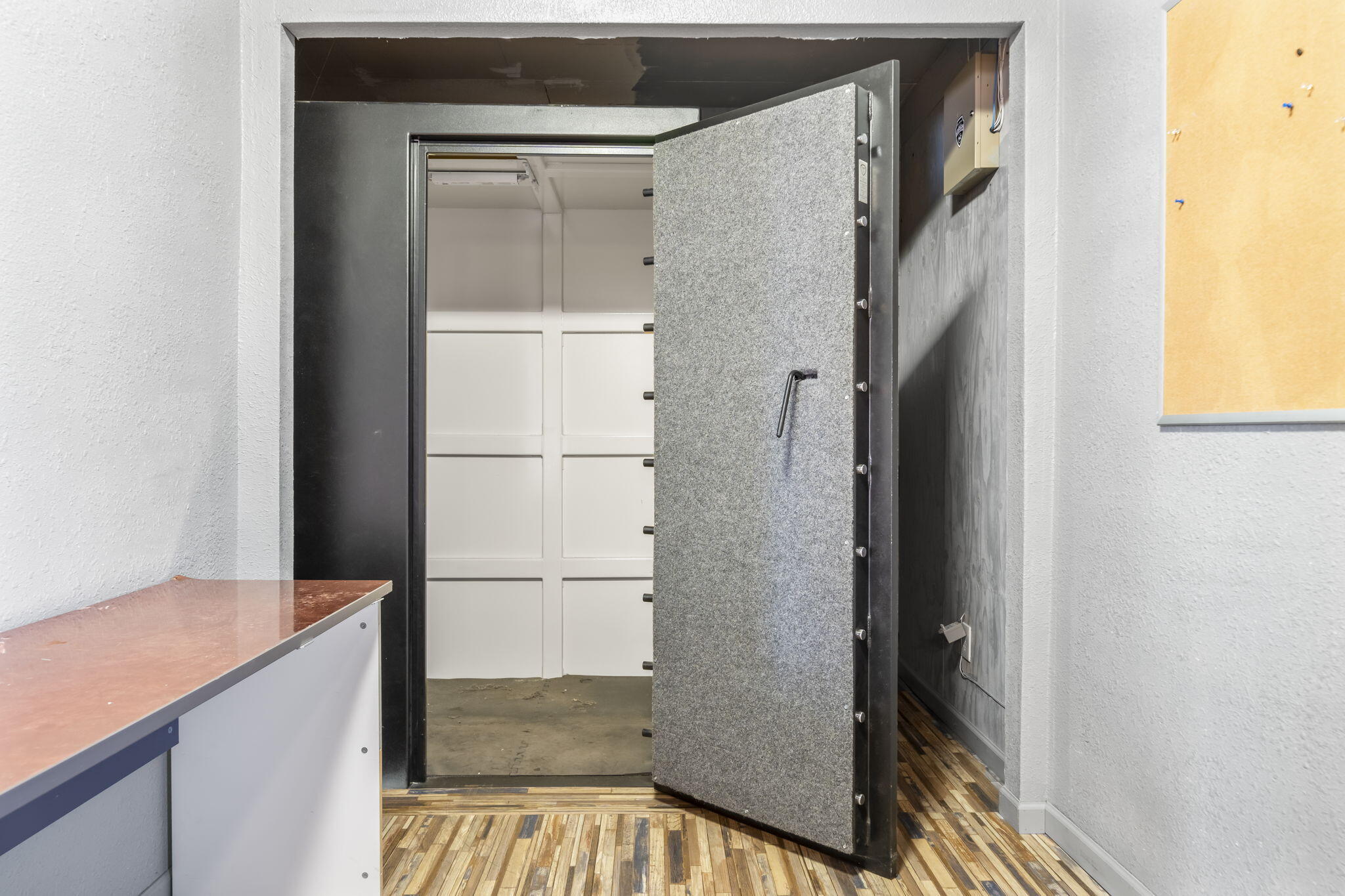 Terminal - Commercial Sale