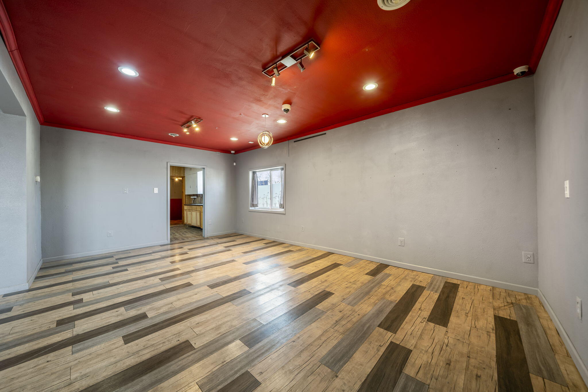 Terminal - Commercial Sale