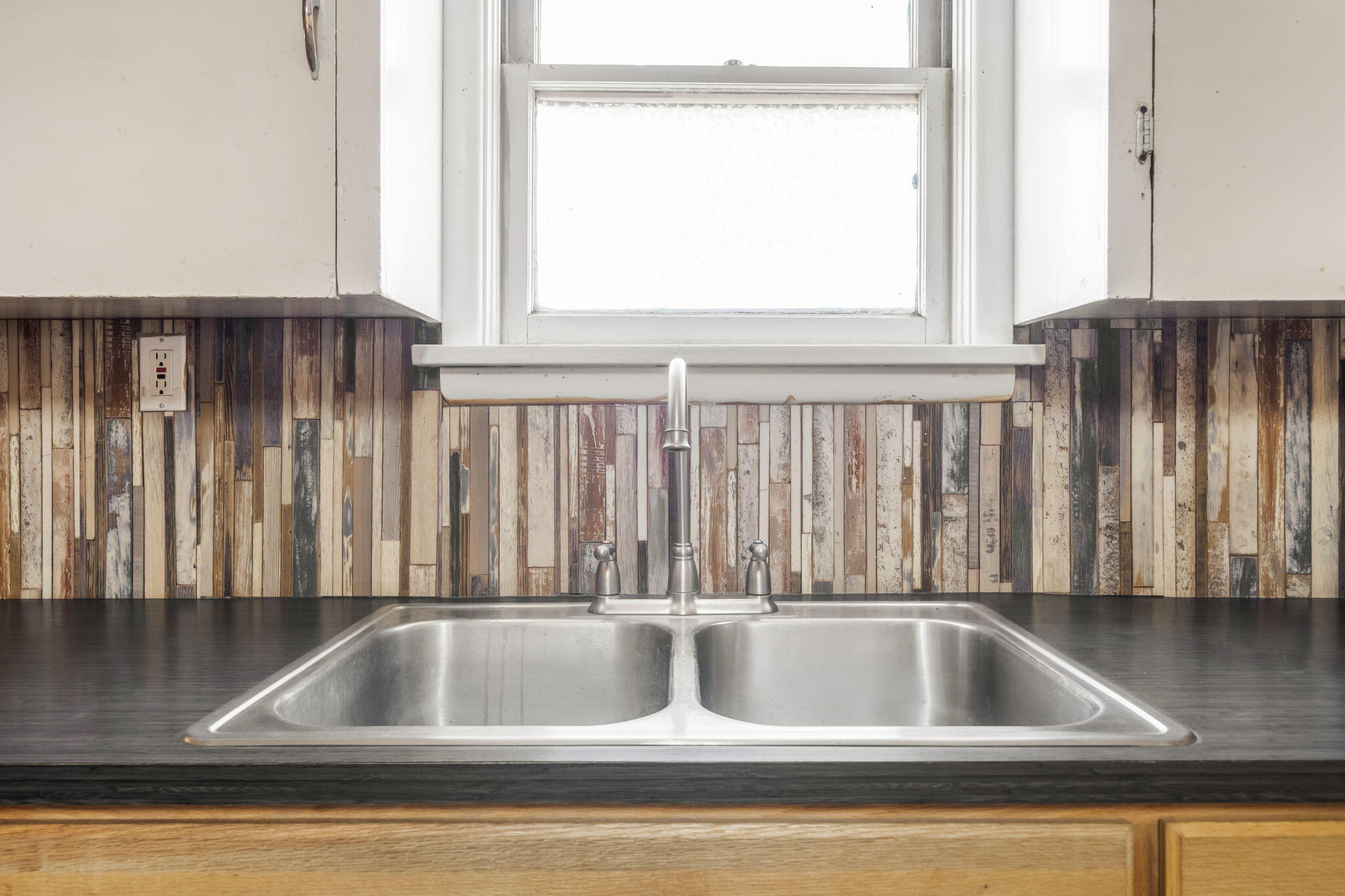 Terminal - Commercial Sale