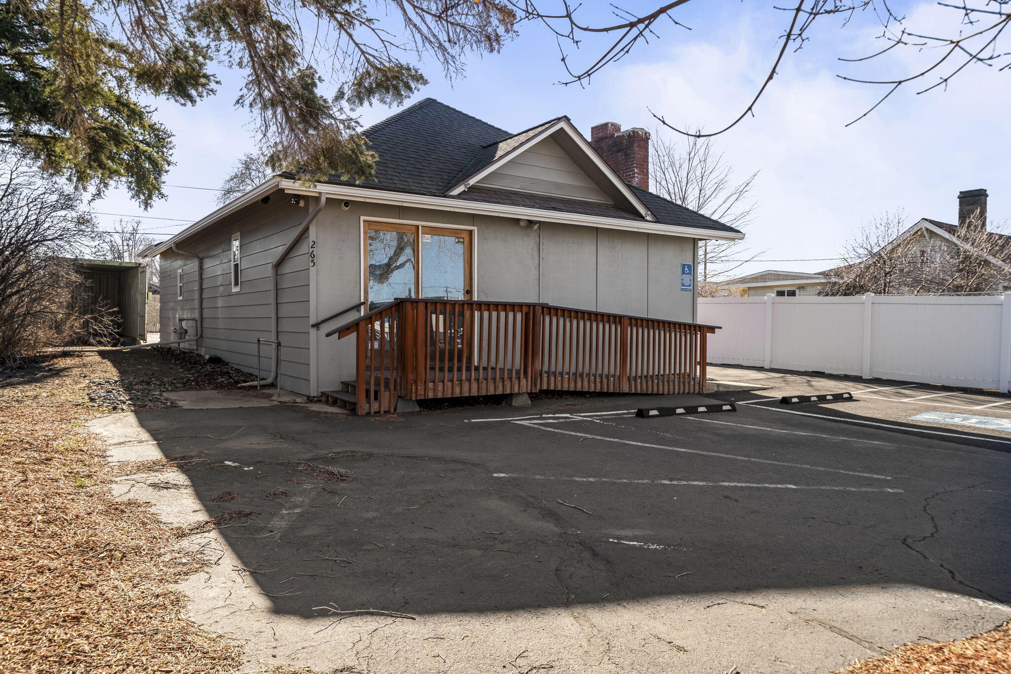 Terminal - Commercial Sale