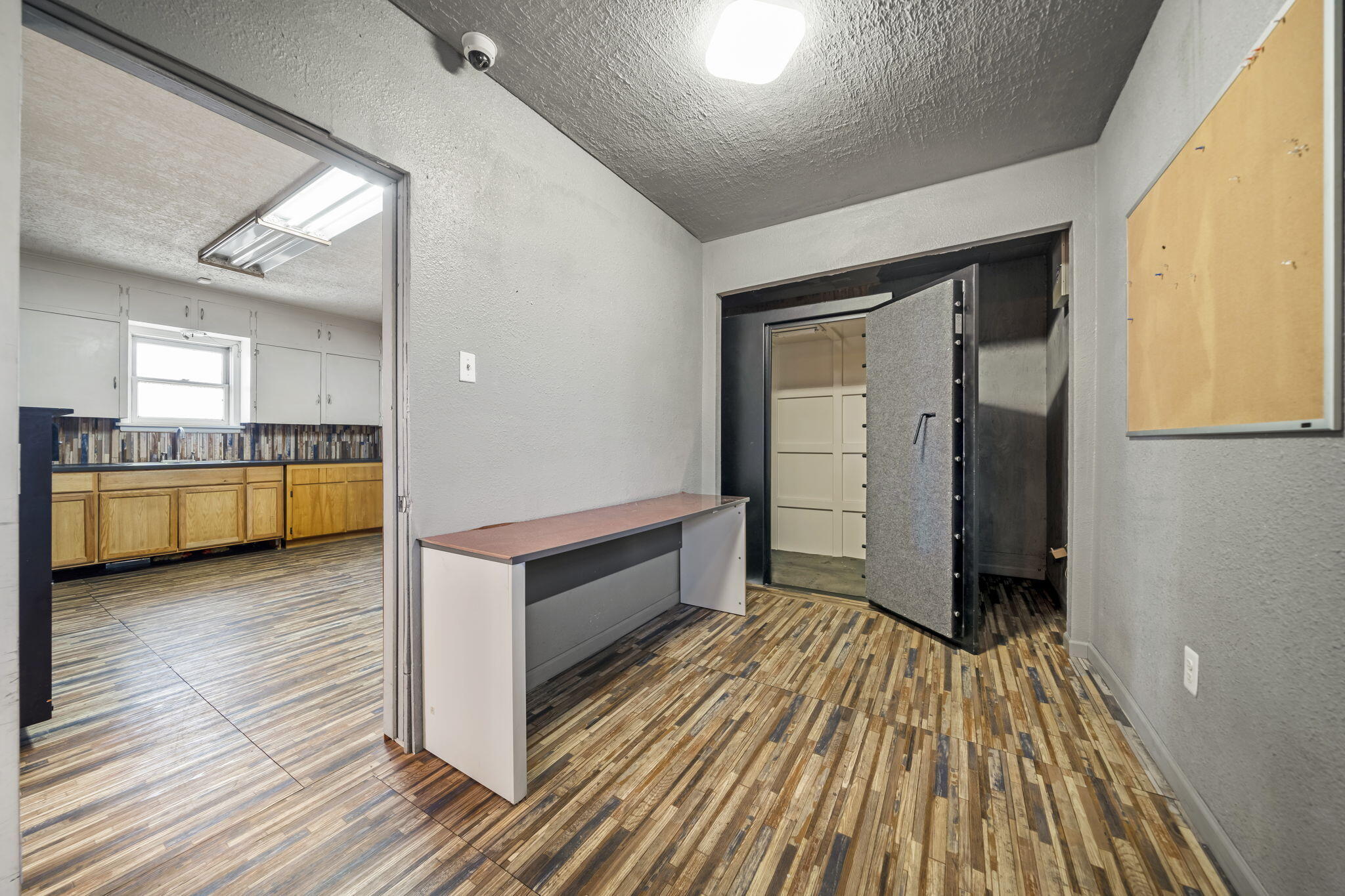 Terminal - Commercial Sale