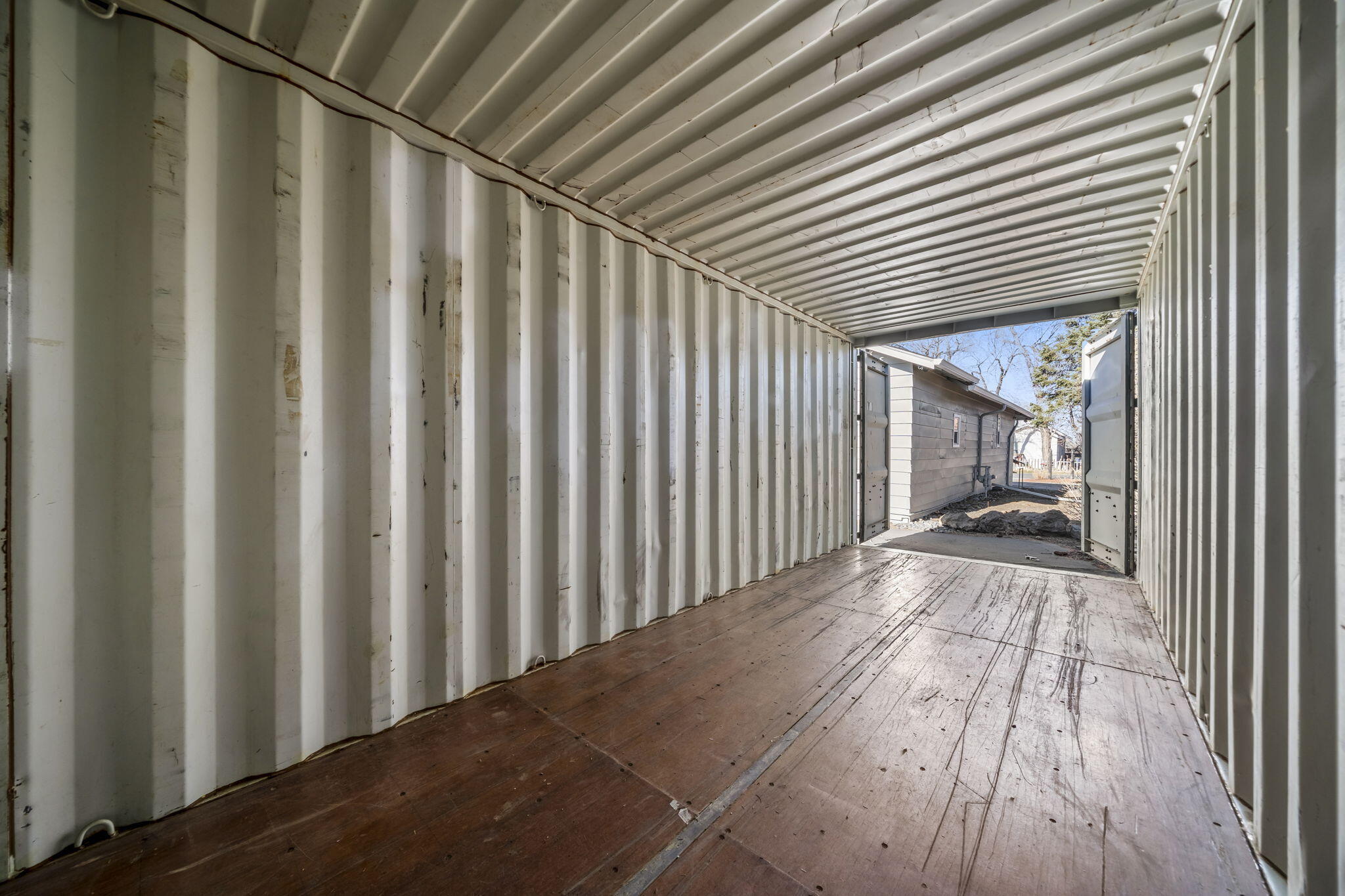 Terminal - Commercial Sale