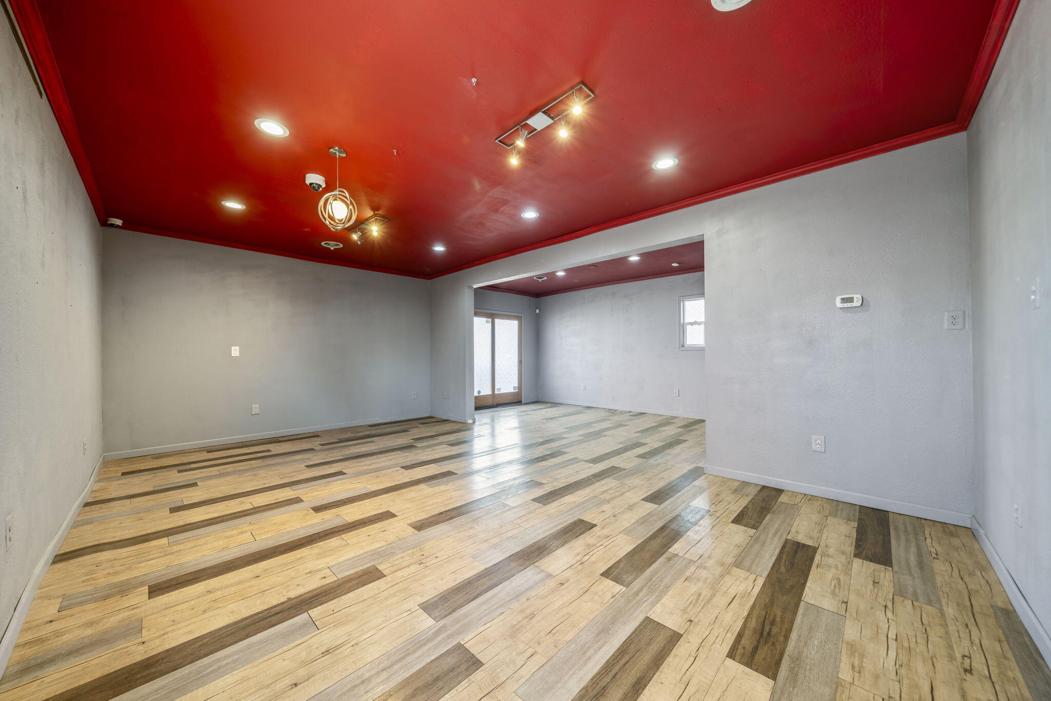 Terminal - Commercial Sale