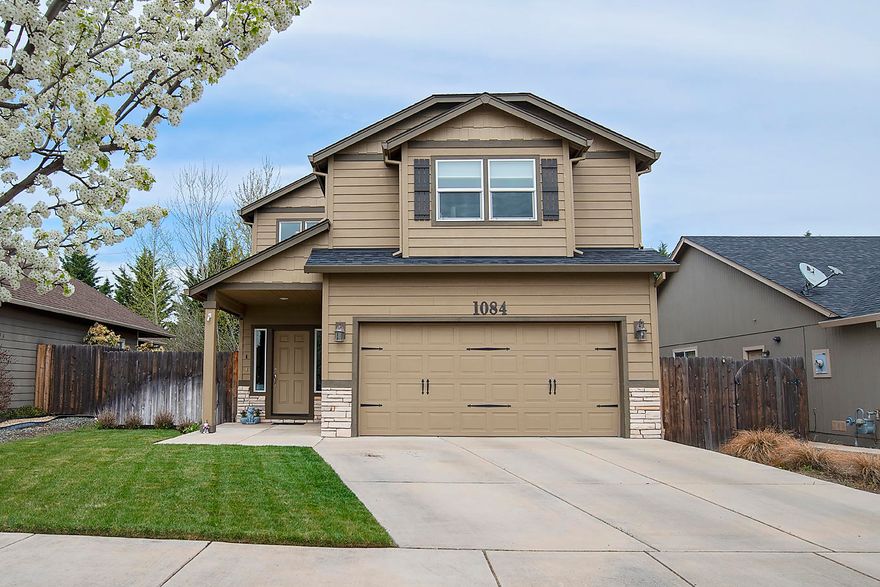 Welcome to a very well maintained, spacious home in the highly desirable Candlewood Subdivision within the Jacksonville Elementary SD! This two-story home boasts 2381 sq. ft. of living space! Enter into the first level that includes an open great room concept w/ tall ceilings & gas fireplace, dining & kitchen w/ breakfast bar, pantry & half bath. Utility room beyond the kitchen opens to oversized, finished garage for easy access into home. Upstairs you will find 3 spacious bedrooms including primary suite complete w/ double vanity, walk in shower & large walk-in closet. If the large great room is not enough, there is an enormous bonus room upstairs for your home office, extra living space, game room, you name it! Large windows throughout allow for abundant natural light. Nice sized lot w/ low maintenance yard & back patio. Quiet & peaceful street w/ open space behind back yard for privacy. Centrally located & just minutes to Jacksonville! Bring your clients to view this fantastic home!