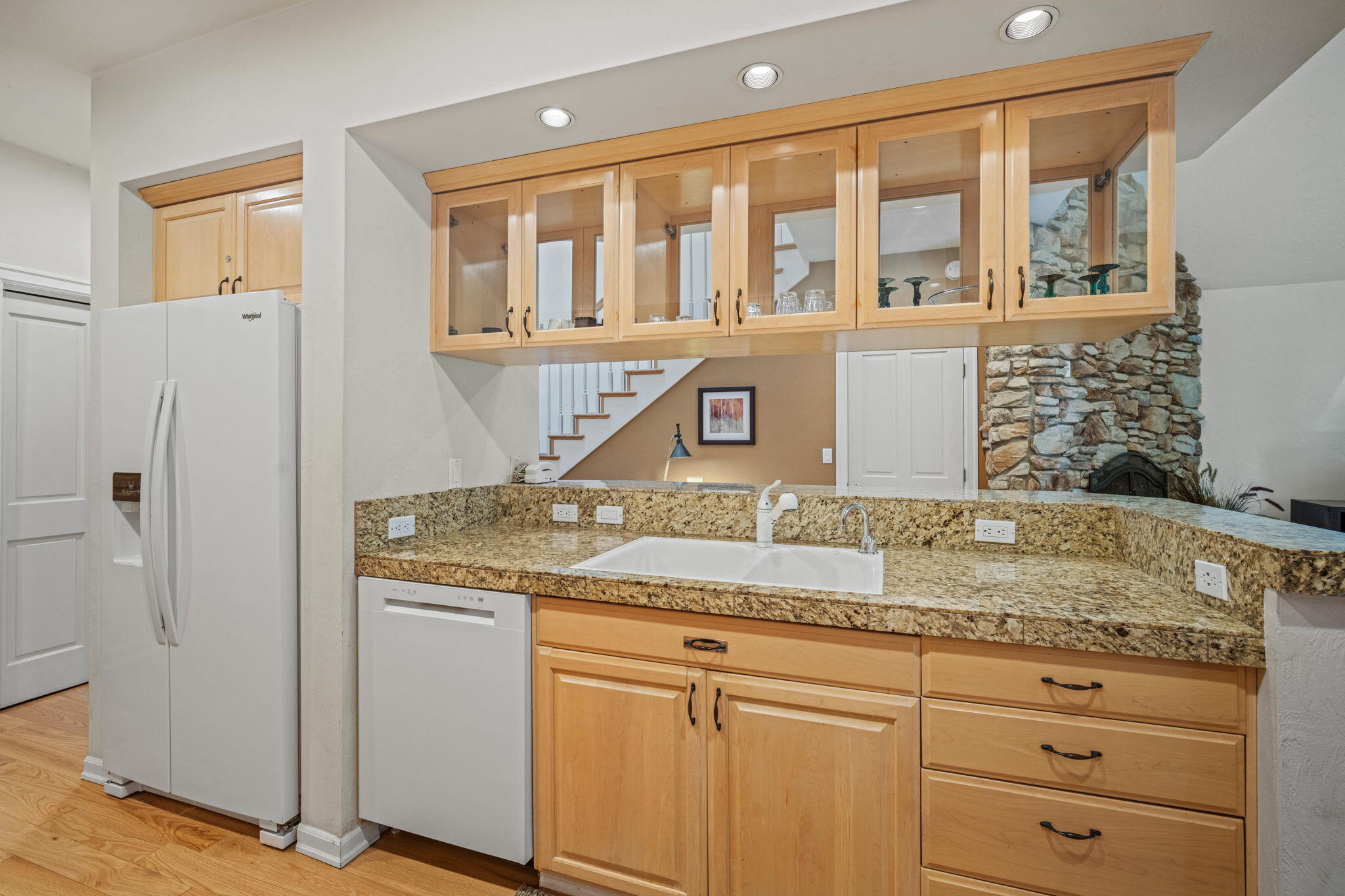 StoneTH - Residential