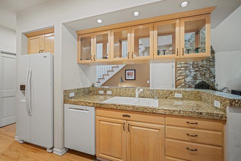 Tiny photo for 57022 Peppermill Circle #21A, Sunriver, OR 97707 (MLS # 220211653)