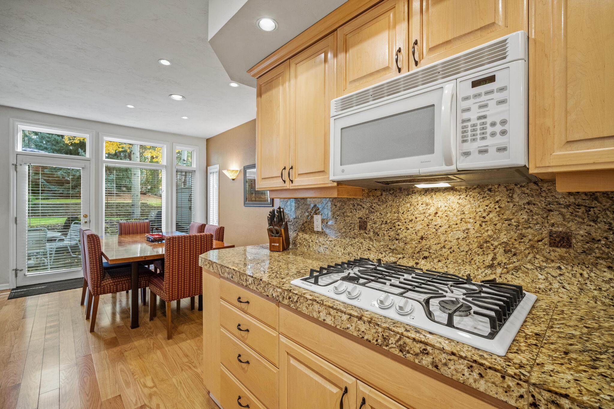 StoneTH - Residential