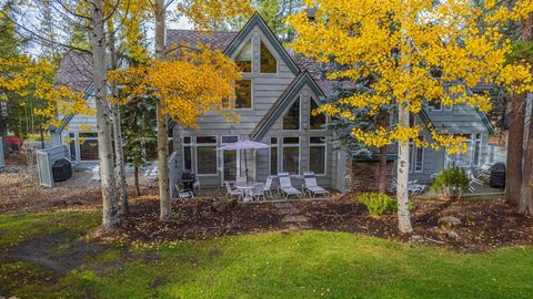 Tiny photo for 57022 Peppermill Circle #21A, Sunriver, OR 97707 (MLS # 220211653)