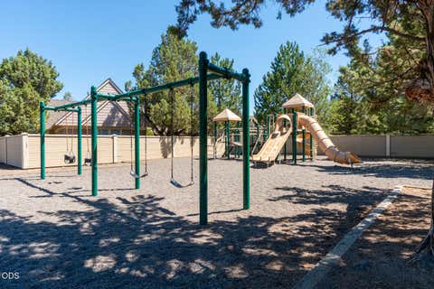 Tiny photo for 11474 Jubel Court, Redmond, OR 97756 (MLS # 220226302)
