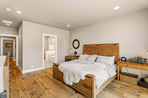 Tiny photo for 11474 Jubel Court, Redmond, OR 97756 (MLS # 220226302)