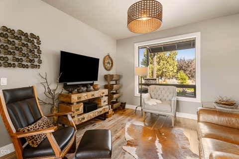 Tiny photo for 11474 Jubel Court, Redmond, OR 97756 (MLS # 220226302)