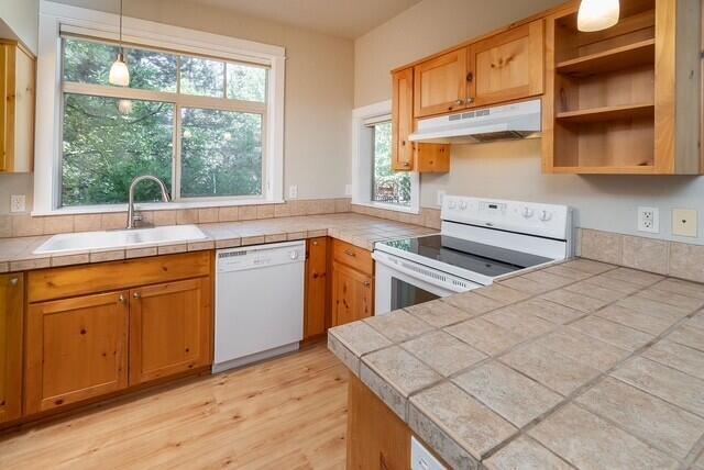 1940 NW Monterey Pines Drive 5