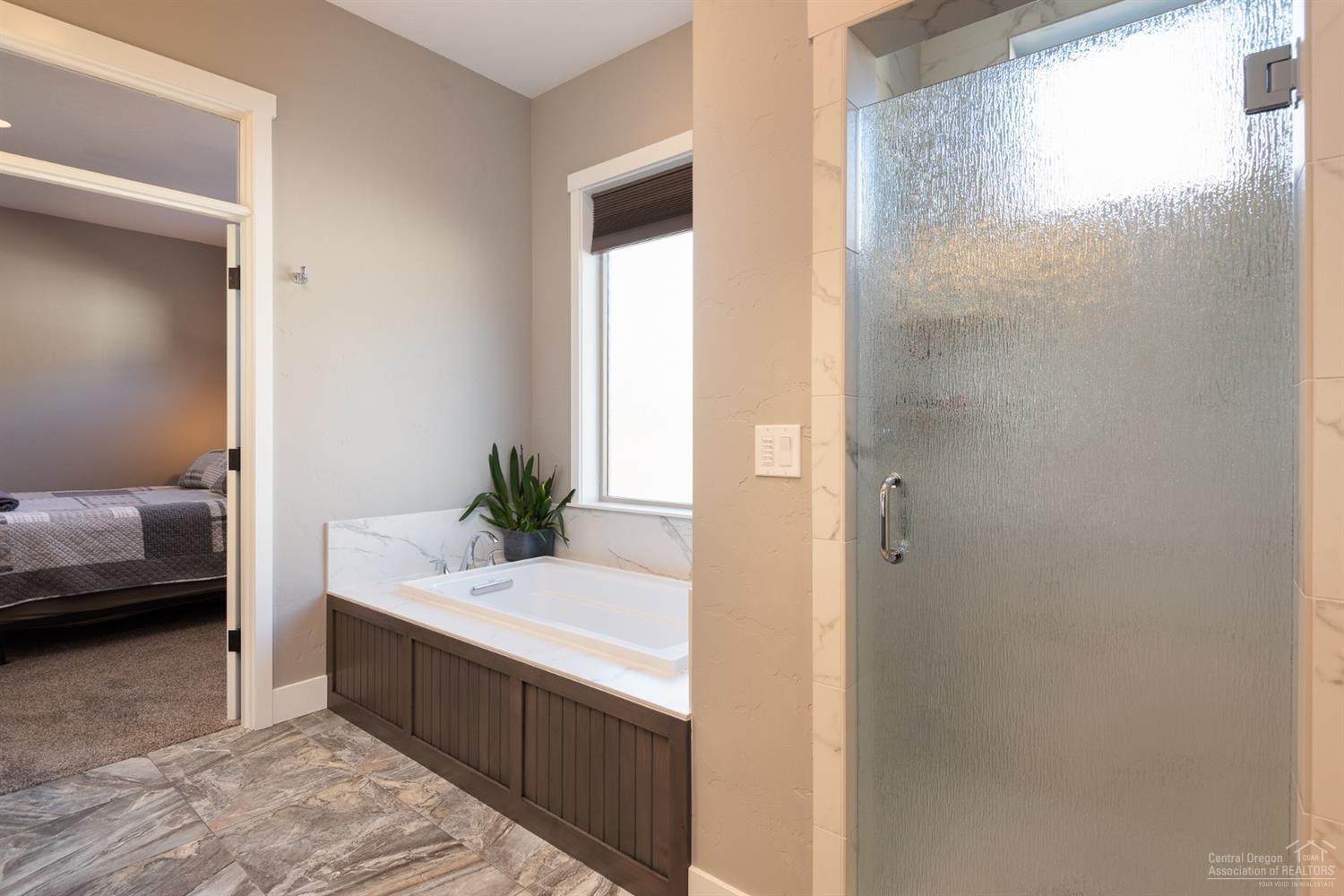 Skyliner Summit - Residential