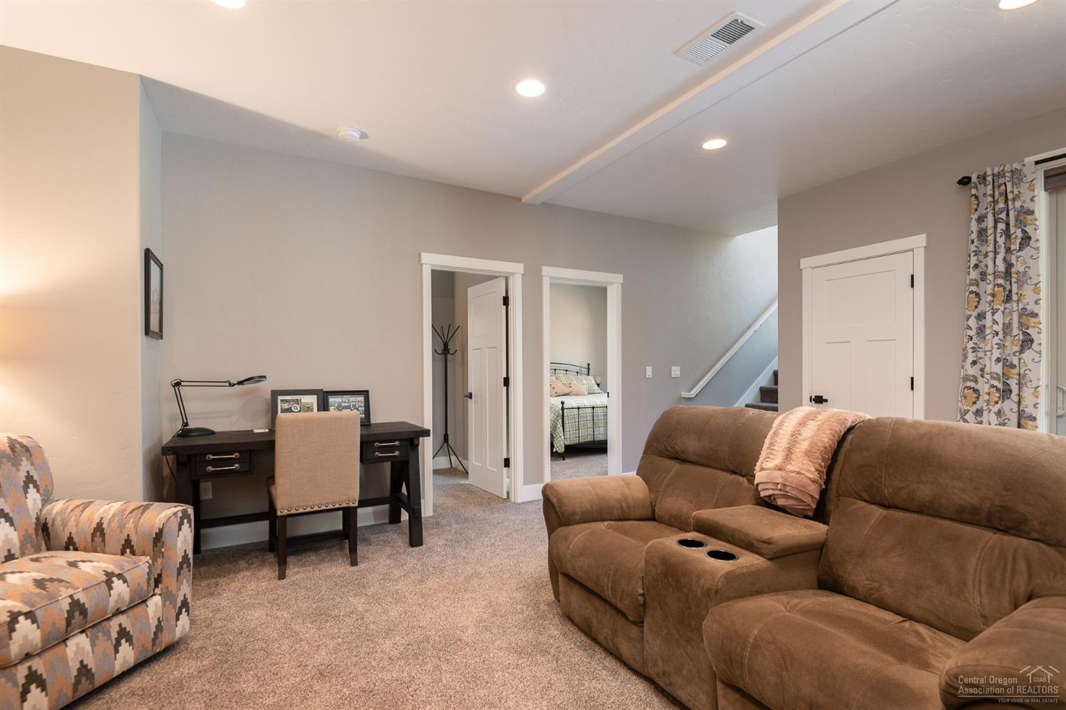 Skyliner Summit - Residential