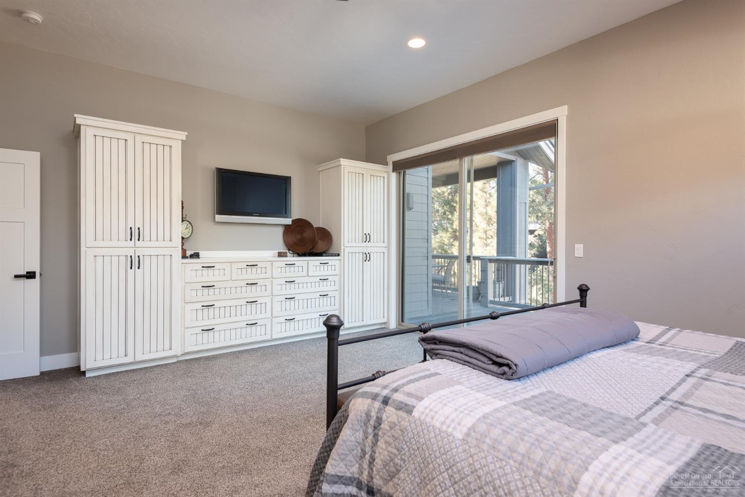 Skyliner Summit - Residential