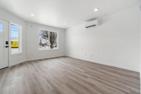 Tiny photo for 5963 Delaware Avenue, Klamath Falls, OR 97603 (MLS # 220215843)