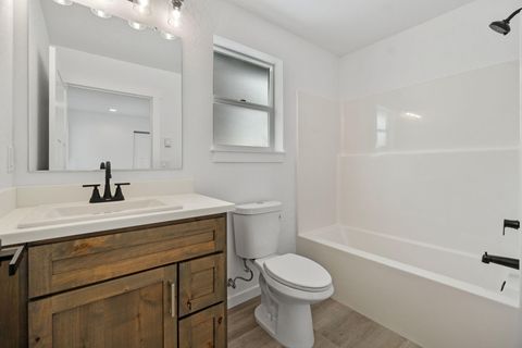 Tiny photo for 5963 Delaware Avenue, Klamath Falls, OR 97603 (MLS # 220215843)