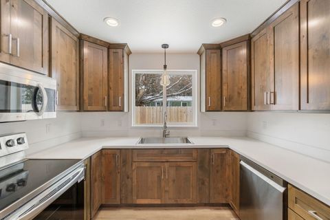 Tiny photo for 5963 Delaware Avenue, Klamath Falls, OR 97603 (MLS # 220215843)