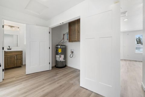 Tiny photo for 5963 Delaware Avenue, Klamath Falls, OR 97603 (MLS # 220215843)