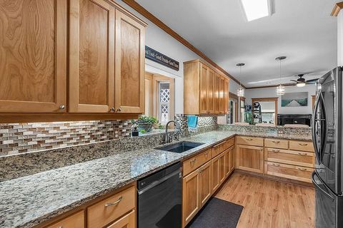 Tiny photo for 61097 Ferguson Court, Bend, OR 97702 (MLS # 220212106)