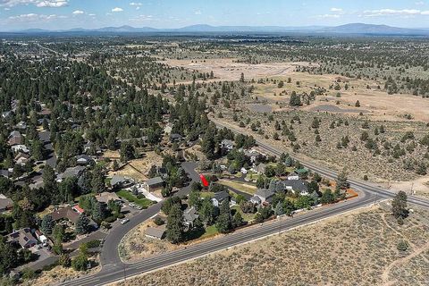 Tiny photo for 61097 Ferguson Court, Bend, OR 97702 (MLS # 220212106)