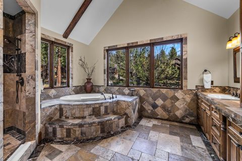 Tiny photo for 56373 Trailmere Circle, Bend, OR 97707 (MLS # 220219693)